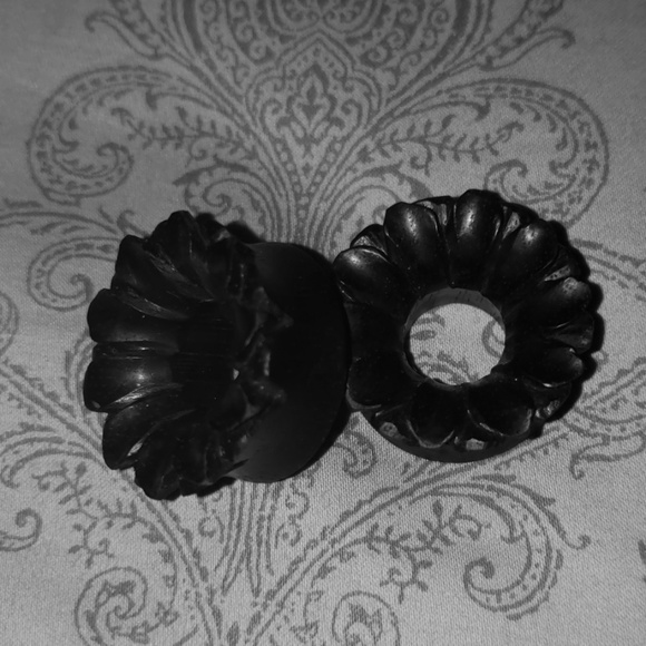 1" Black Wooden Lotus Gauges - Picture 1 of 4